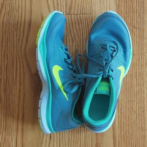 Nike Training Flex Tr 5 size 6.5